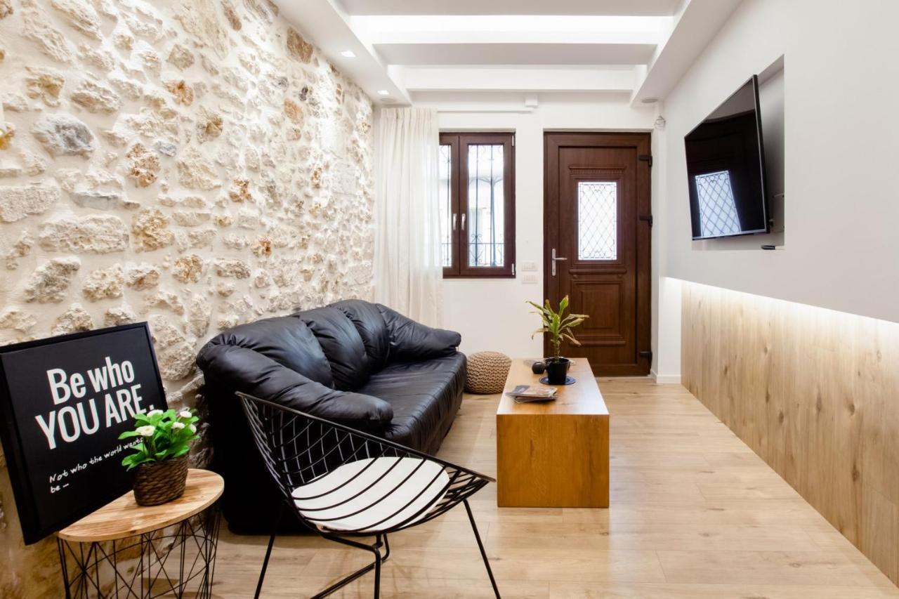 19Th Century Luxury Maisonette In The Center Iraklio Exterior foto